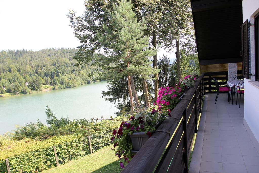Lake House Apartment Medvode Bagian luar foto