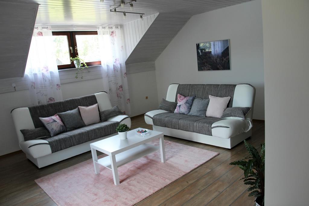 Lake House Apartment Medvode Bagian luar foto